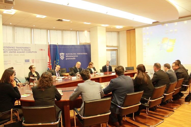 Slika /slike/vijesti naslovnica/Kosovska delegacija 12-12/IMG_7709.JPG